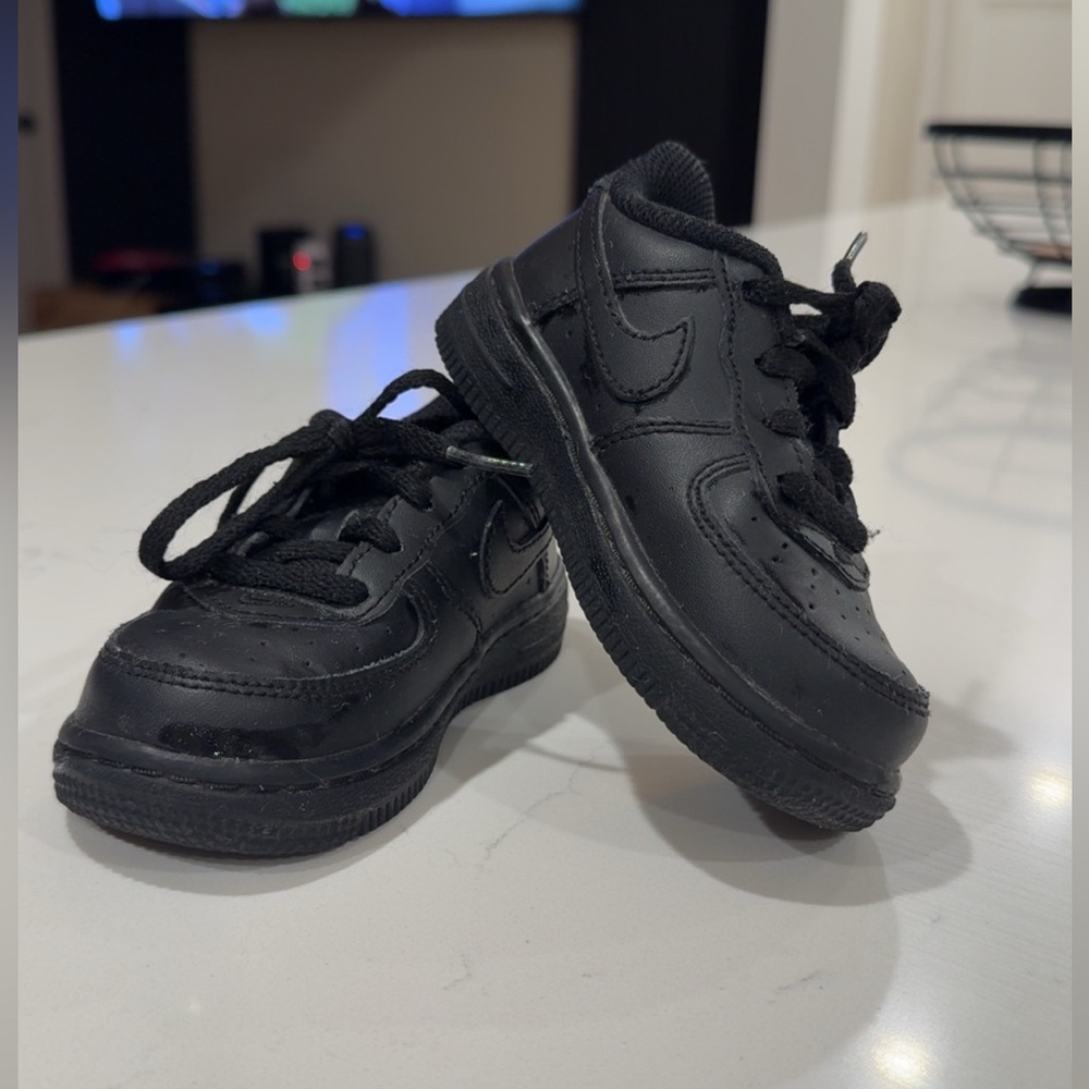 Nike Kids Black Sneakers